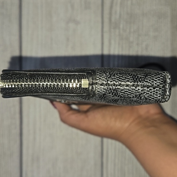 Coach Zip Signature Canvas Pebbled Leather Wristlet Black - Picture 5 of 13